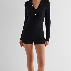 NWOT Express Waffle Knit Long Sleeve Henley Sleep Romper L